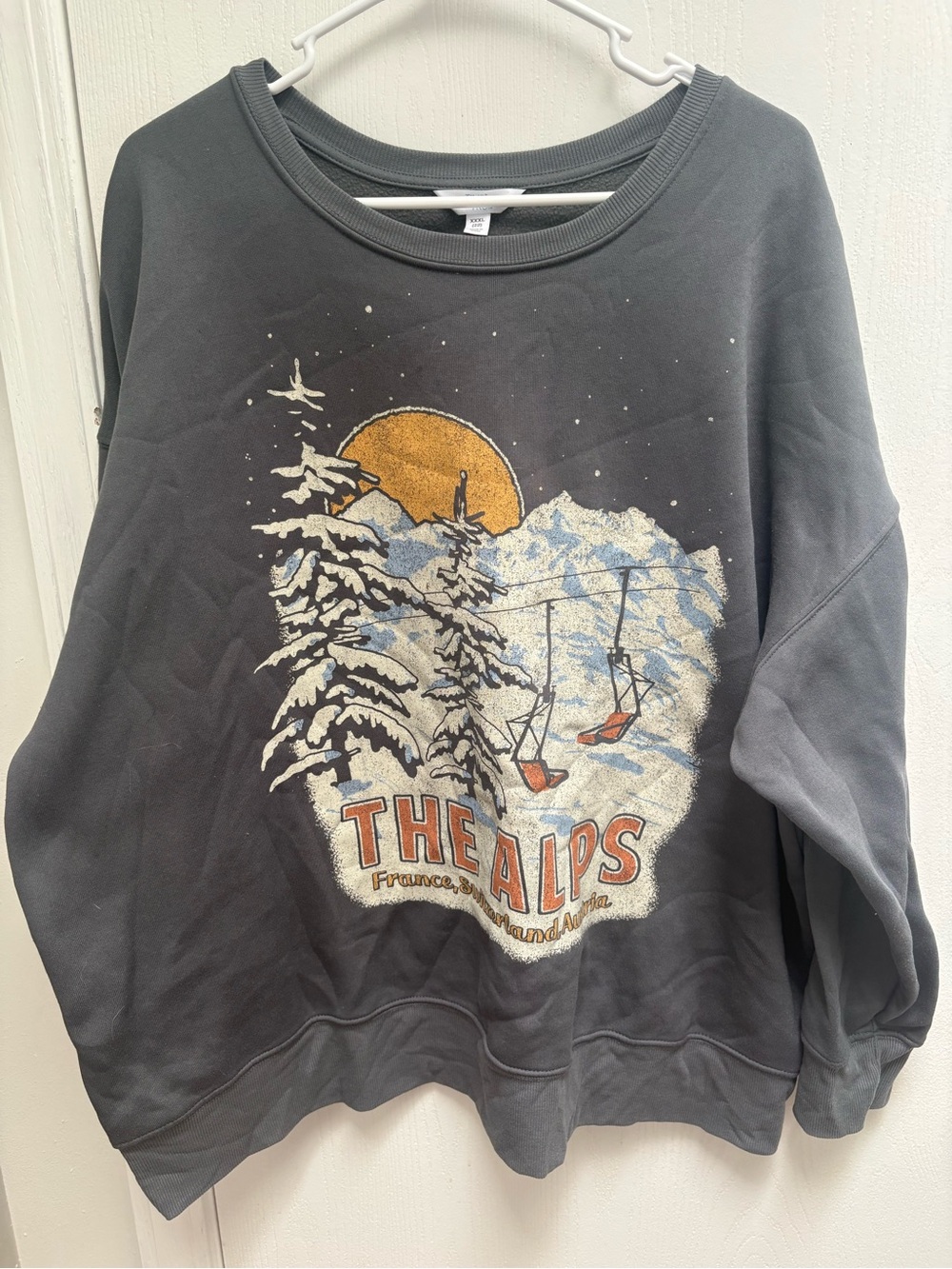 Time and Tru Men's Charcoal Crewneck Sweatshirt with Alpine Graphic